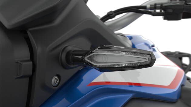 We zien ze LED-knipperlichten van de F 850 GS.