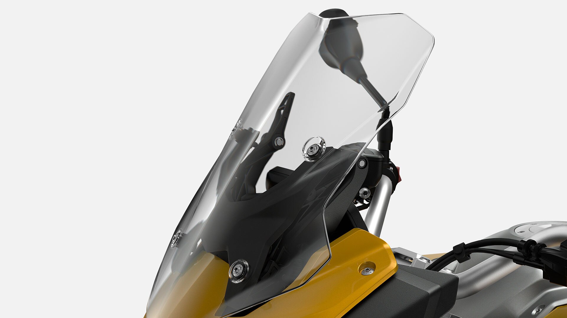 We zien het windscherm van de F 900 XR.
