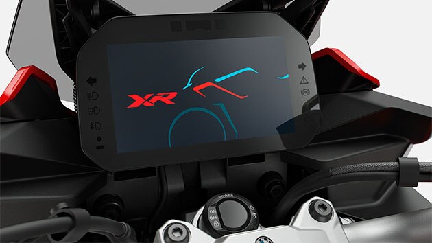 We zien de TFT-kleurendisplay van de F 900 XR.