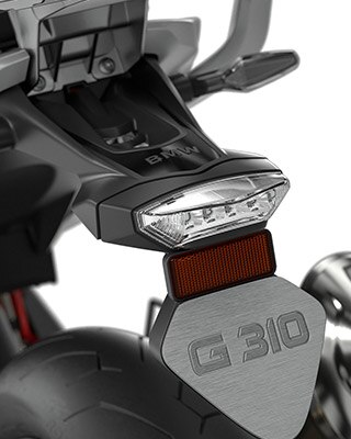 We zien de kentekenplaathouder van de G 310 GS.
