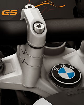 We zien de R 1250 GS Adventure met stuurverhoging.