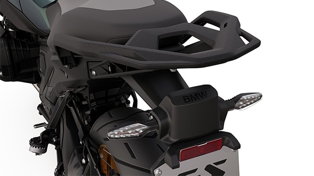De BMW R 1300 GS Option 719 Tramuntana met functie-geïntegreerde richtingaanwijzers en achterradar