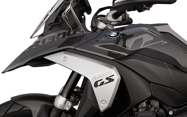 Het opschrift "Triple Black" van de R 1300 GS van BMW Motorrad