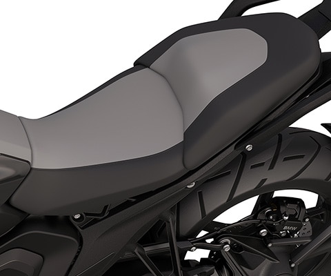 De comfortabele stoel van de R 1300 GS Triple Black van BMW Motorrad