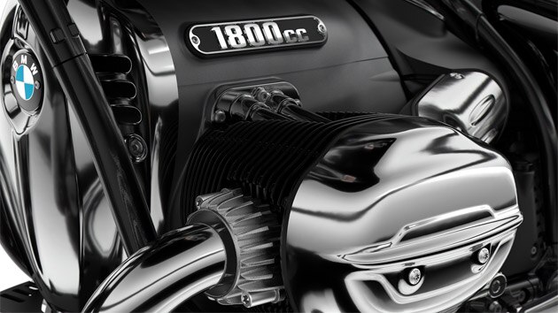 We zien de indrukwekkende tweecilinder boxermotor van 1802 cc van de R 18.