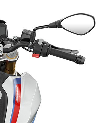 We zien het stuur en de bedieningselementen van de G 310 R.