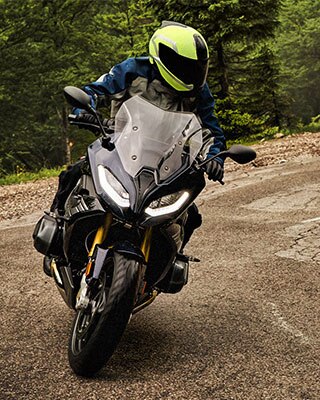 De R 1250 RS in de bocht