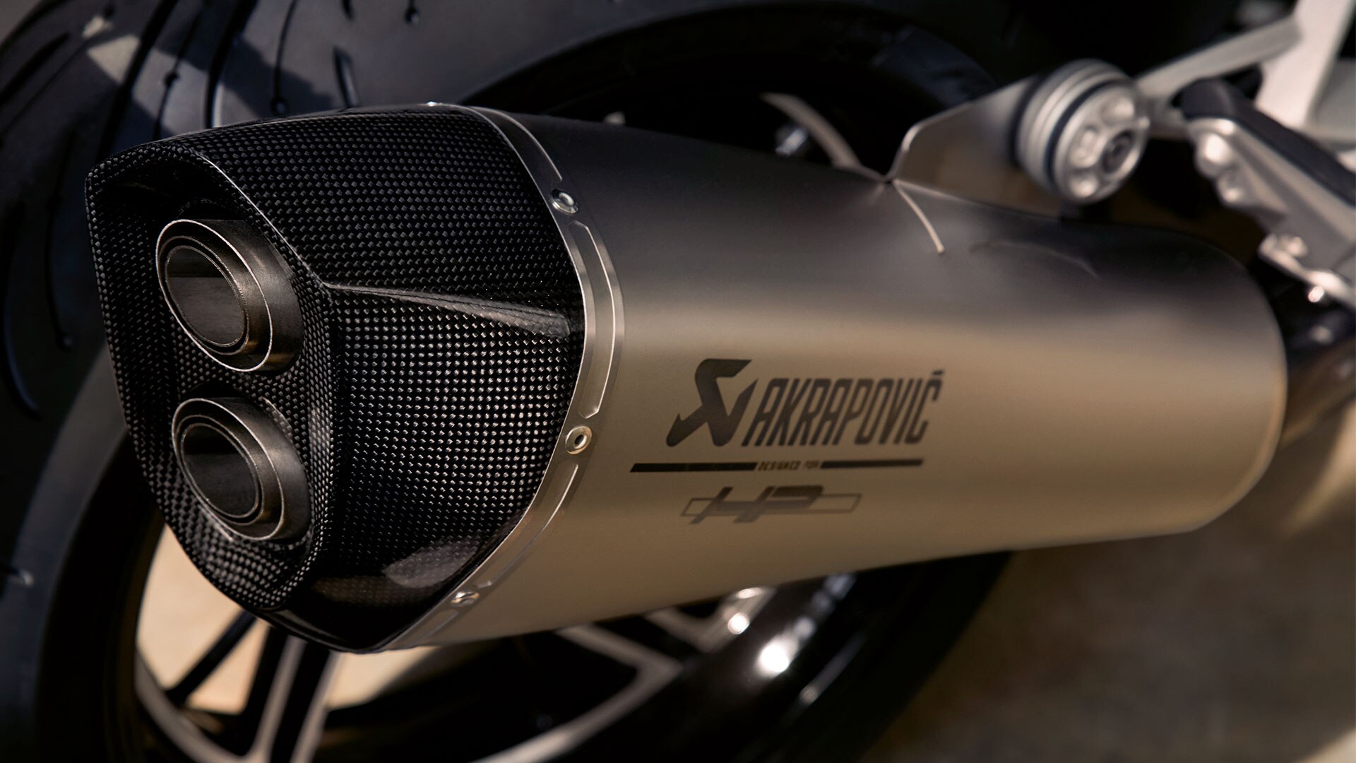 BMW R 1250 RS met sporteinddemper