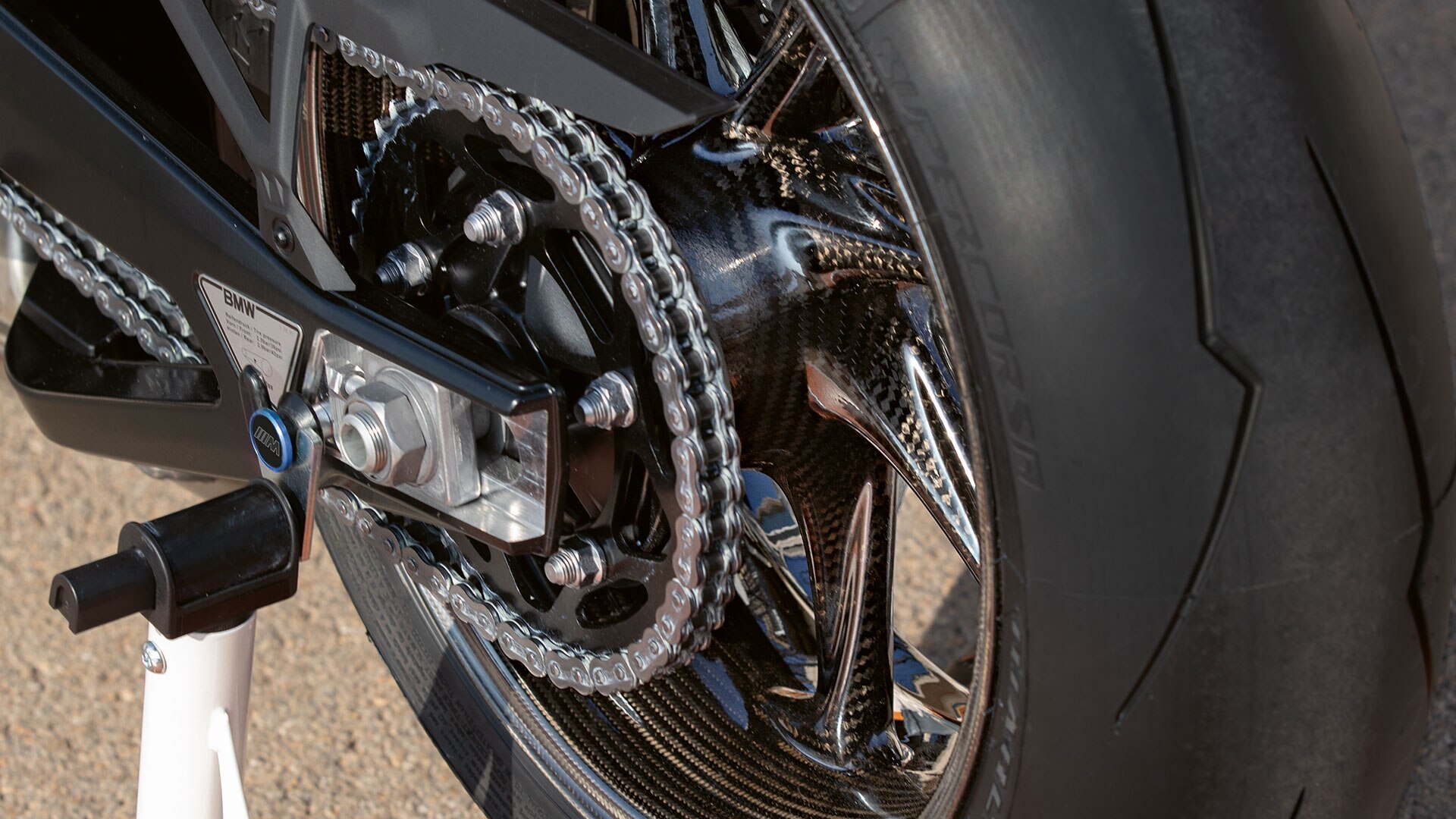 M carbon velgen van de nieuwe BMW RR