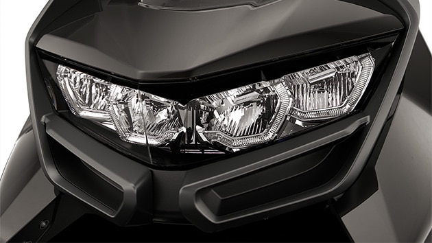 De C 400 GT van BMW Motorrad met geheel-LED-koplampen met dagrijlicht