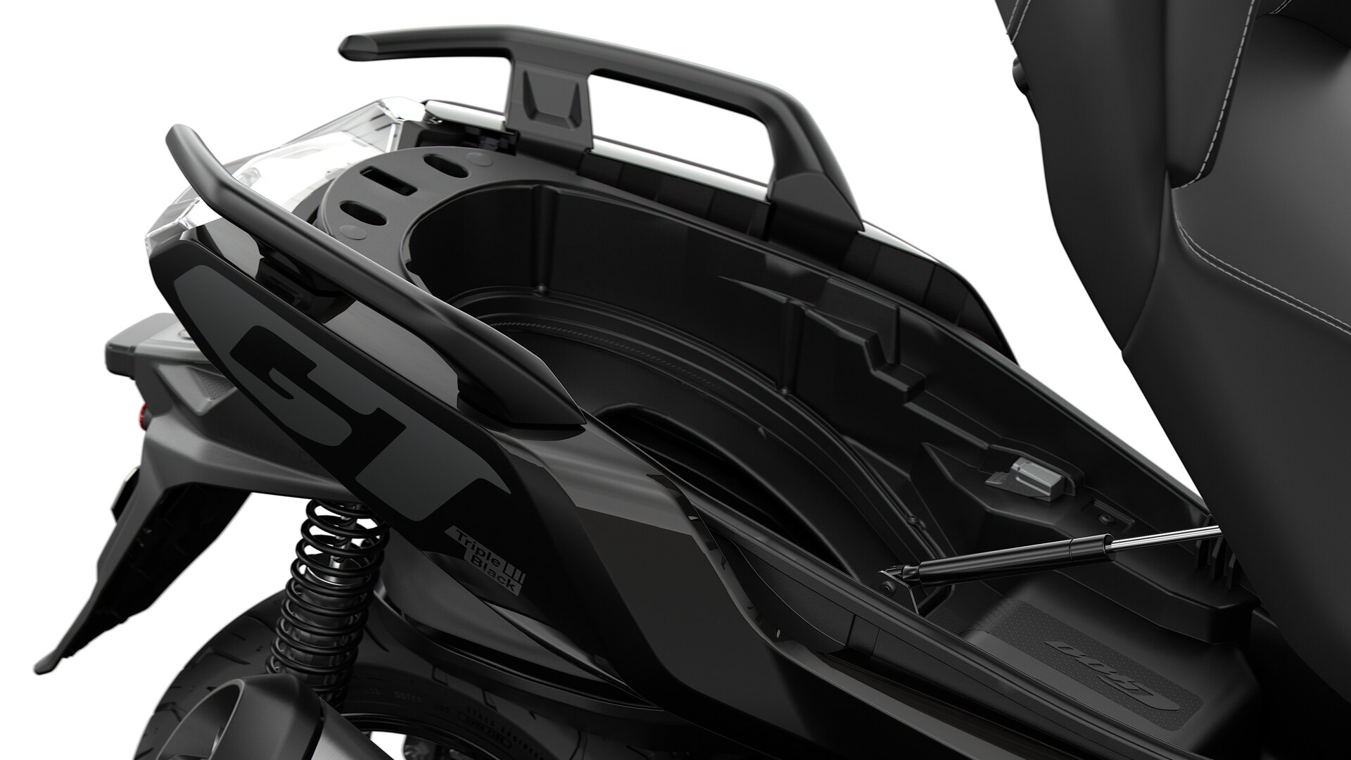 We zien het geopende flexcase opbergvak van de C 400 GT.