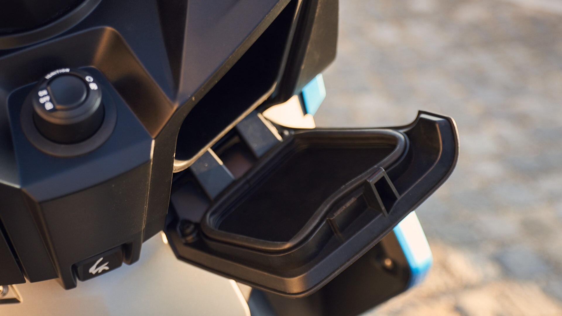 C 400 X laadstation